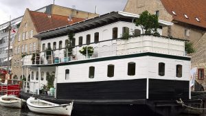 Houseboat on canal 